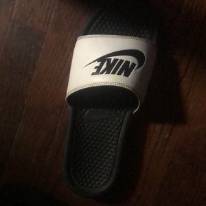 Free sandal